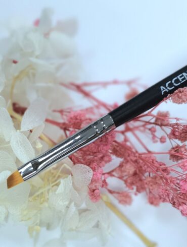 ACCENTRISM Кисть для бровей скошенная Angular BrowID